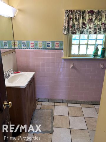 626 E 2nd Street, Flint, MI 48503