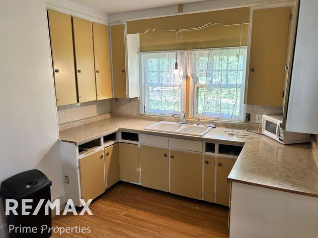 626 E 2nd Street, Flint, MI 48503