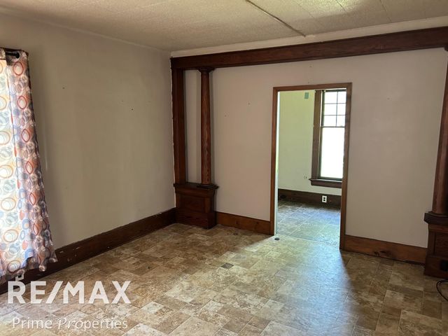 626 E 2nd Street, Flint, MI 48503