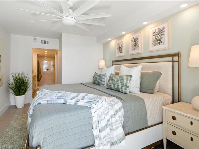 990 Cape Marco DR 307, Marco Island, FL 34145