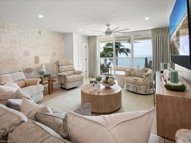 990 Cape Marco DR 307, Marco Island, FL 34145