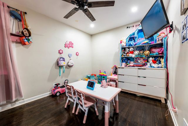 7124 S KEDZIE Avenue, Chicago, IL 60629