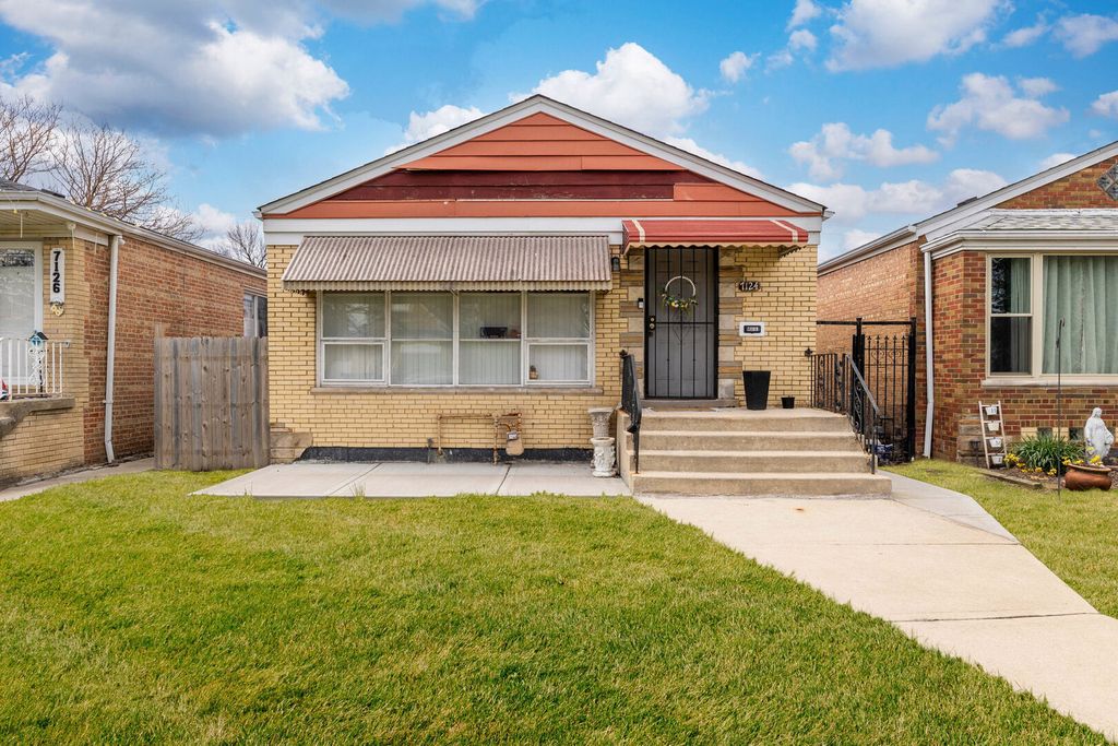 7124 S KEDZIE Avenue, Chicago, IL 60629