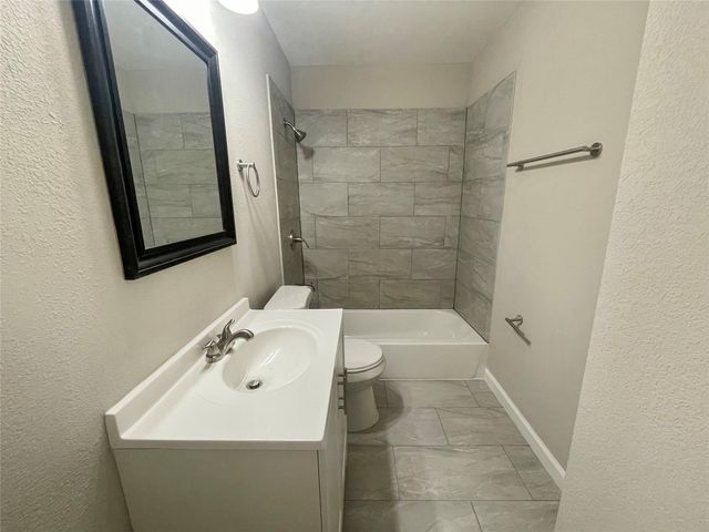 7634 Belbay Street, Houston, TX 77033