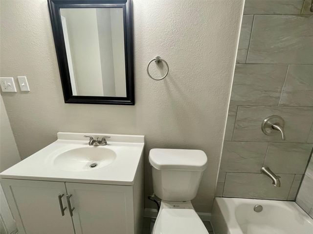 7634 Belbay Street, Houston, TX 77033