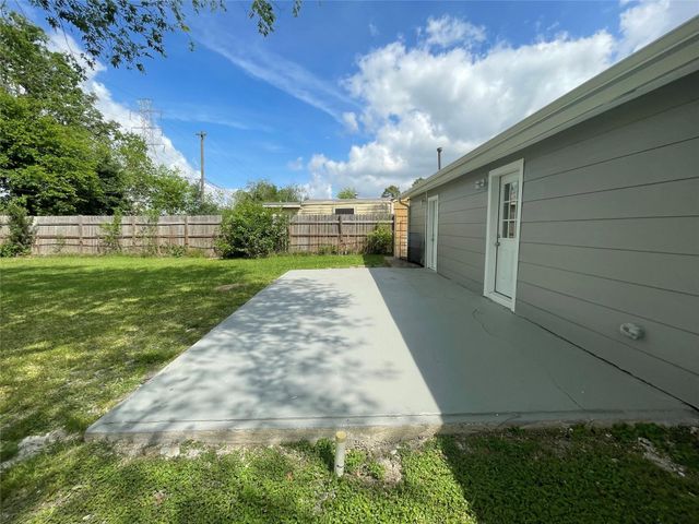 7634 Belbay Street, Houston, TX 77033