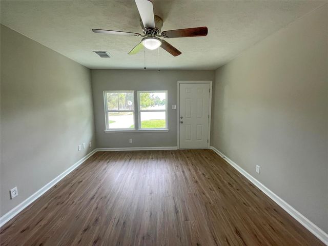 7634 Belbay Street, Houston, TX 77033