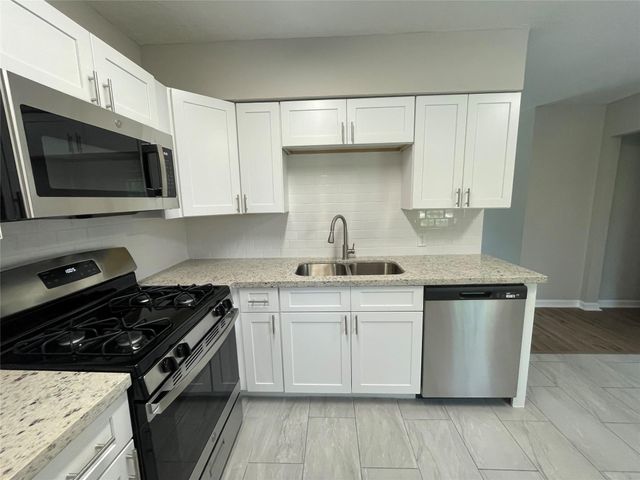 7634 Belbay Street, Houston, TX 77033