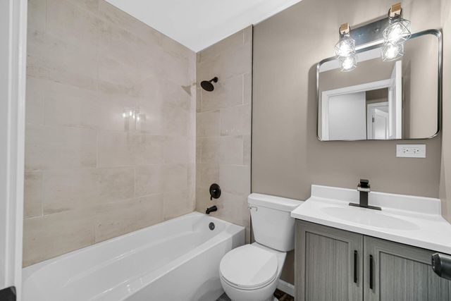 729 Imperial Road, Valparaiso, IN 46385