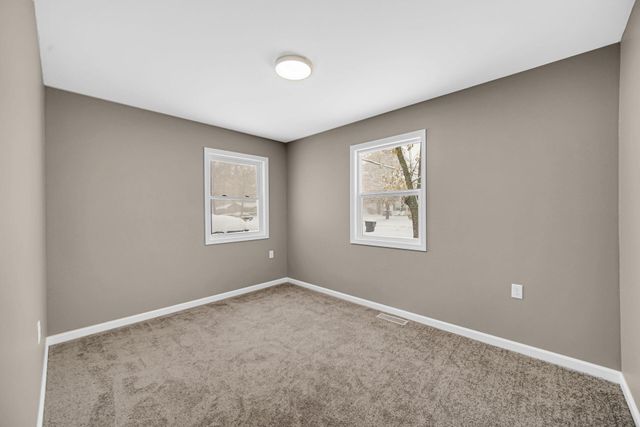 729 Imperial Road, Valparaiso, IN 46385