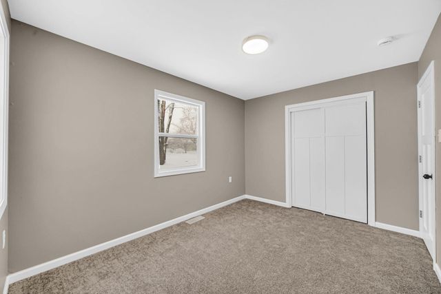 729 Imperial Road, Valparaiso, IN 46385