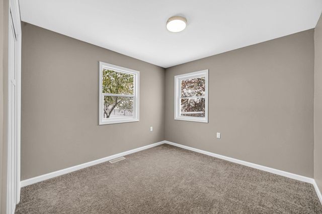 729 Imperial Road, Valparaiso, IN 46385