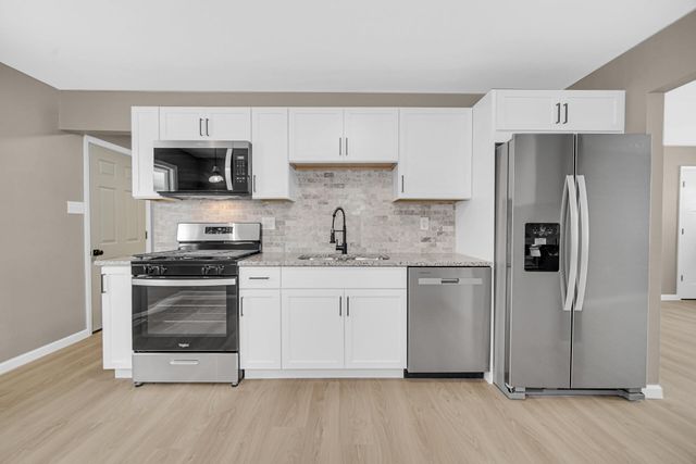 729 Imperial Road, Valparaiso, IN 46385