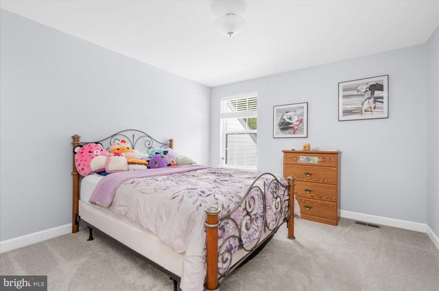 200 SIANNA CIR, Wernersville, PA 19565