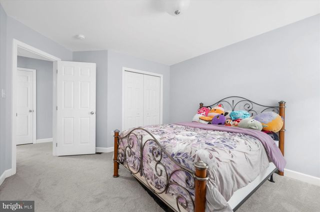 200 SIANNA CIR, Wernersville, PA 19565