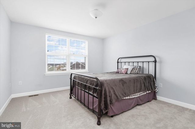 200 SIANNA CIR, Wernersville, PA 19565