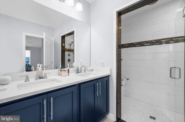 200 SIANNA CIR, Wernersville, PA 19565