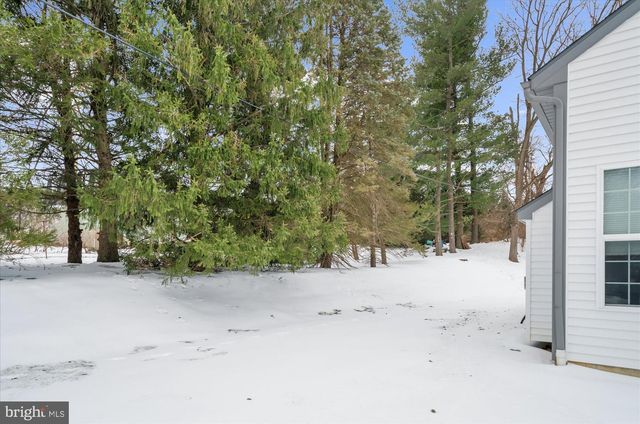 200 SIANNA CIR, Wernersville, PA 19565