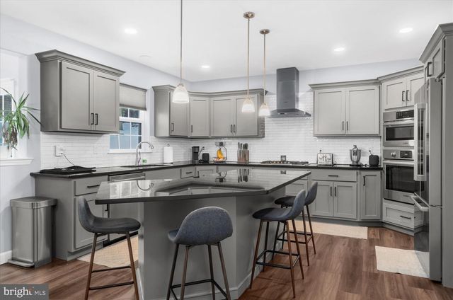 200 SIANNA CIR, Wernersville, PA 19565