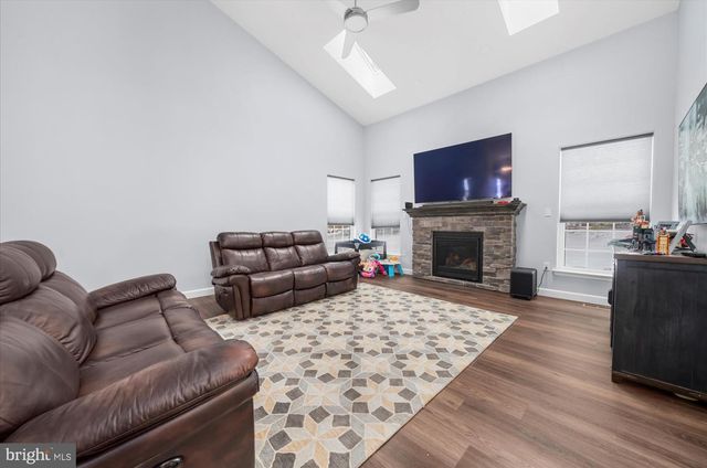 200 SIANNA CIR, Wernersville, PA 19565