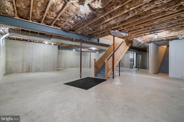 200 SIANNA CIR, Wernersville, PA 19565