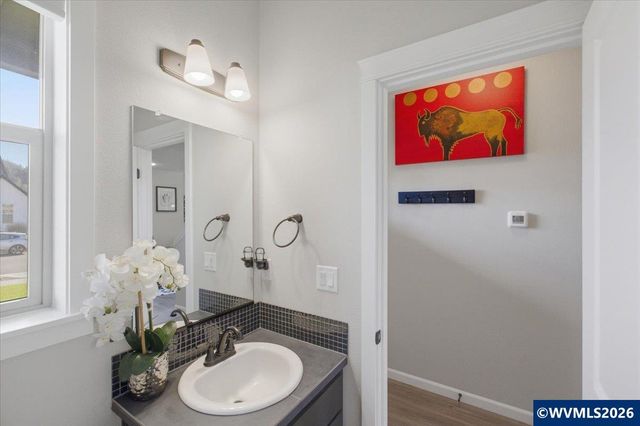 1473 Meadow Av, Silverton, OR 97381