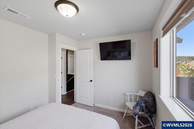 1473 Meadow Av, Silverton, OR 97381