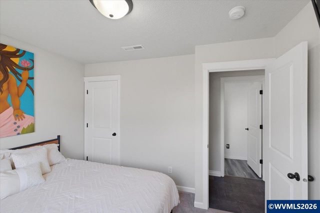 1473 Meadow Av, Silverton, OR 97381