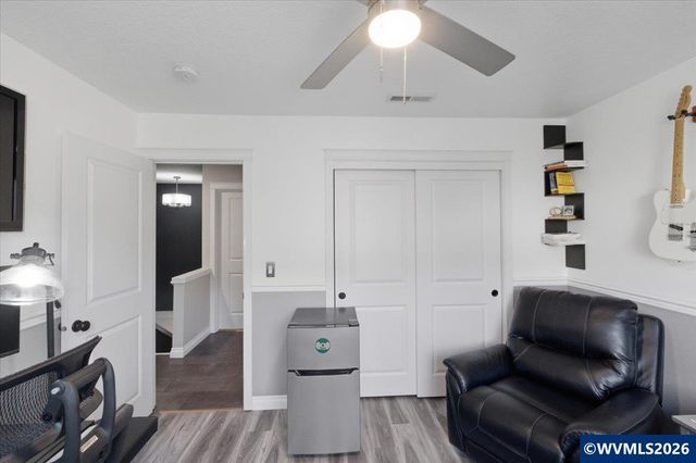 1473 Meadow Av, Silverton, OR 97381