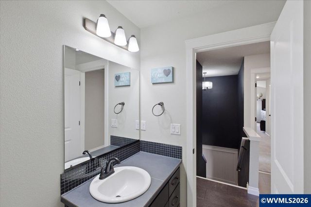 1473 Meadow Av, Silverton, OR 97381