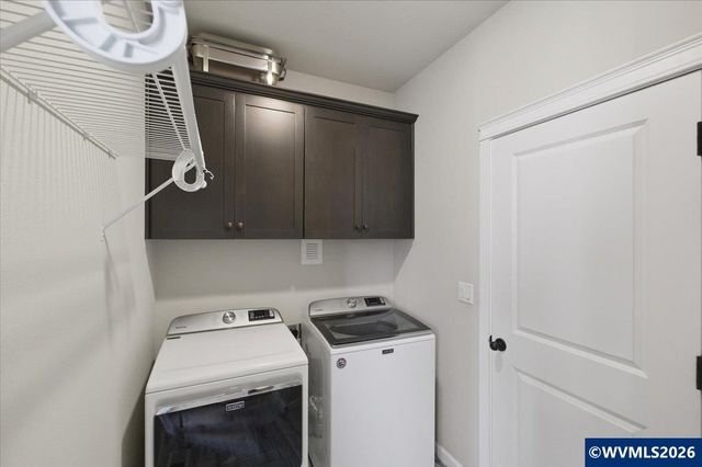 1473 Meadow Av, Silverton, OR 97381