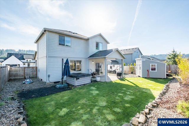 1473 Meadow Av, Silverton, OR 97381