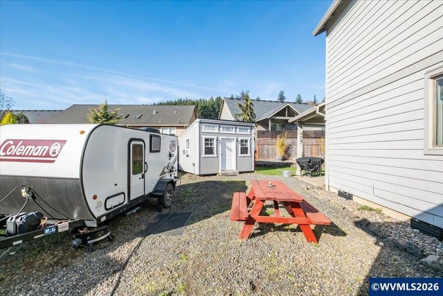 1473 Meadow Av, Silverton, OR 97381