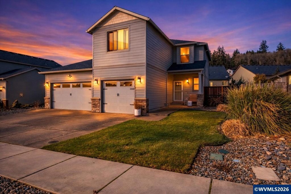 1473 Meadow Av, Silverton, OR 97381