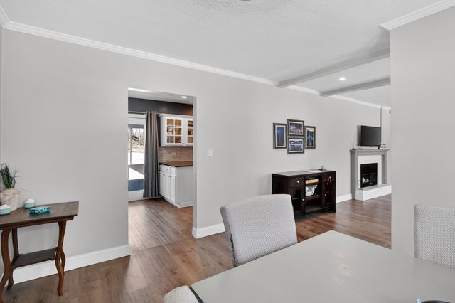 1605 Ashworth Road, West Des Moines, IA 50265