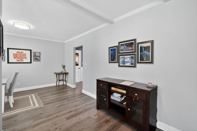 1605 Ashworth Road, West Des Moines, IA 50265