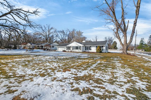 1605 Ashworth Road, West Des Moines, IA 50265