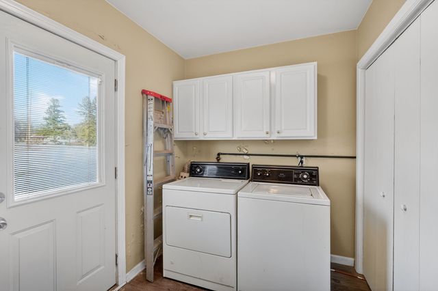 1605 Ashworth Road, West Des Moines, IA 50265