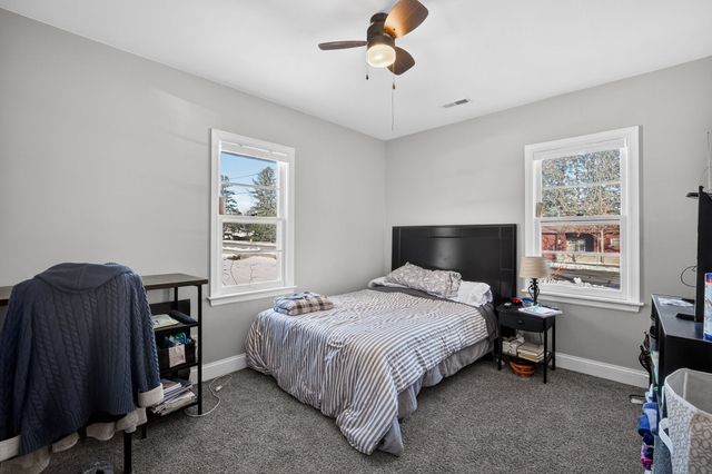 1605 Ashworth Road, West Des Moines, IA 50265