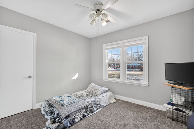 1605 Ashworth Road, West Des Moines, IA 50265