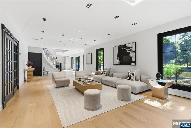 60x Brookside Drive, Upper Saddle River, NJ 07458