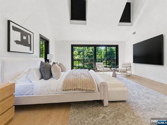 60x Brookside Drive, Upper Saddle River, NJ 07458