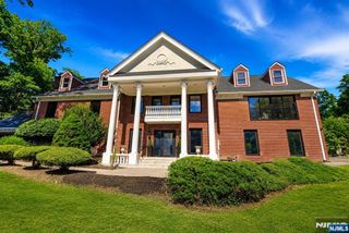 60x Brookside Drive, Upper Saddle River, NJ 07458