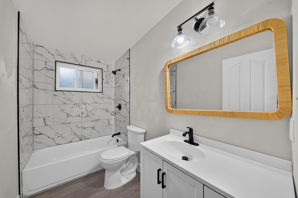 Image 28 of property listing at 1472 E Barstow Avenue, Fresno, CA 93710