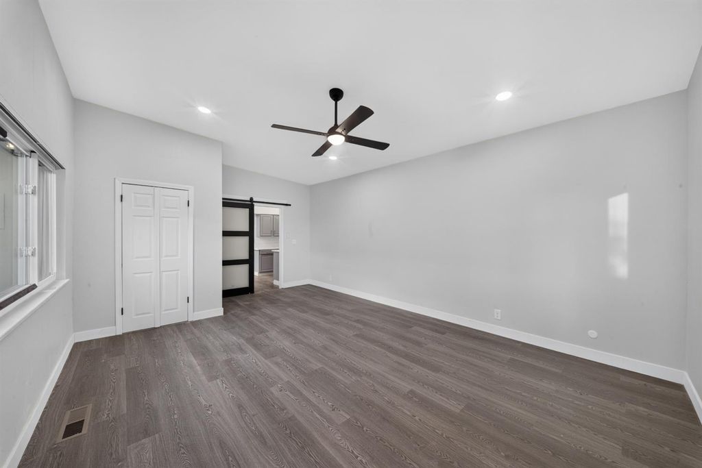 Image 33 of property listing at 1472 E Barstow Avenue, Fresno, CA 93710