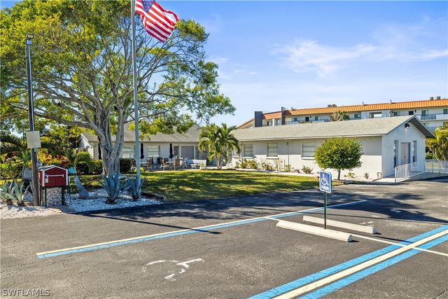 397 Valley DR, Bonita Springs, FL 34134