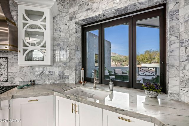 10119 E HORIZON Drive, Scottsdale, AZ 85262