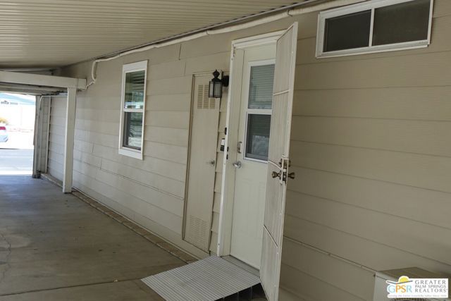 381 Club Circle Drive, Palm Springs, CA 92264