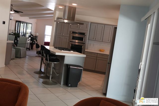 381 Club Circle Drive, Palm Springs, CA 92264