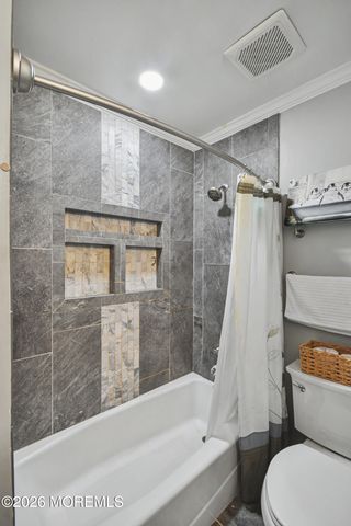 19 Buckingham Drive, Jackson, NJ 08527